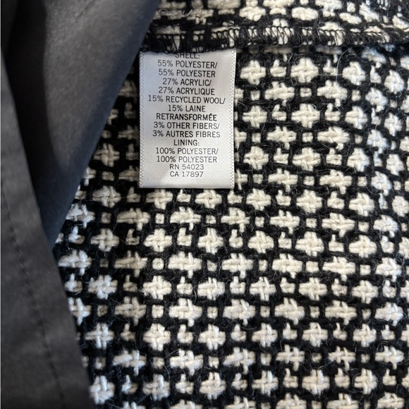 Black and White Tweed mini Skirt with side zipper - Picture 6 of 7